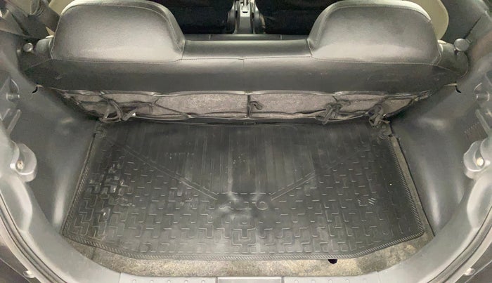 2018 Maruti Alto K10 VXI (O) AMT, Petrol, Automatic, 66,712 km, Dicky (Boot door) - Parcel tray missing