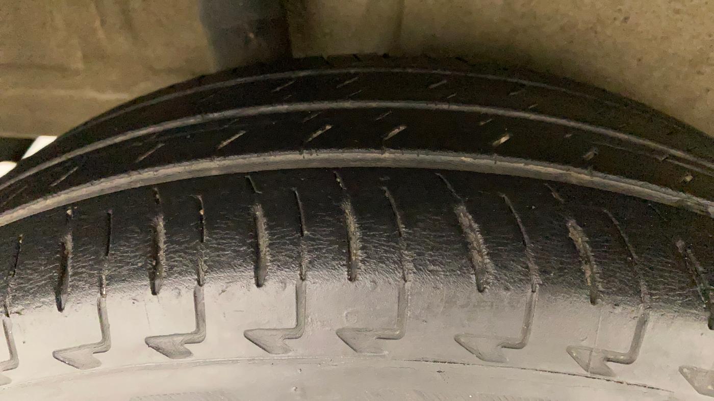 2017 Maruti IGNIS ALPHA 1.2 AMT, Petrol, Automatic, 34,072 km, Right Rear Tyre Tread
