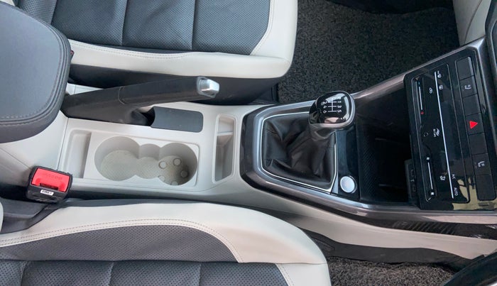 2021 Volkswagen TAIGUN TOPLINE 1.0 TSI MT, Petrol, Manual, 51,580 km, Gear Lever