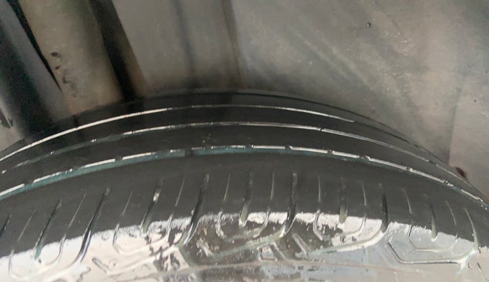 2021 Volkswagen TAIGUN TOPLINE 1.0 TSI MT, Petrol, Manual, 51,580 km, Right Rear Tyre Tread