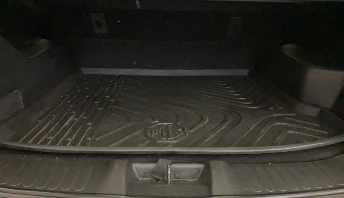 2020 MG HECTOR SHARP 1.5 DCT PETROL, Petrol, Automatic, 67,848 km, Boot Inside