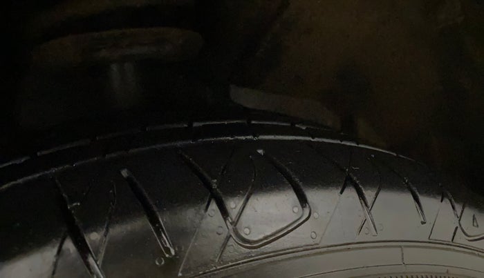 2020 MG HECTOR SHARP 1.5 DCT PETROL, Petrol, Automatic, 67,848 km, Right Front Tyre Tread