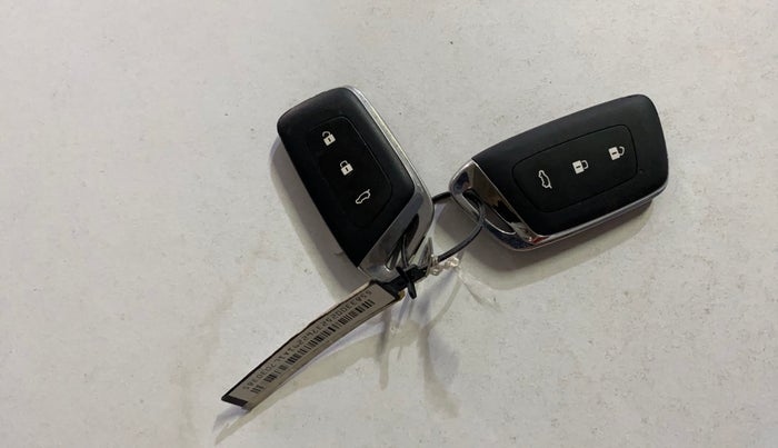 2020 MG HECTOR SHARP 1.5 DCT PETROL, Petrol, Automatic, 67,848 km, Key Close Up