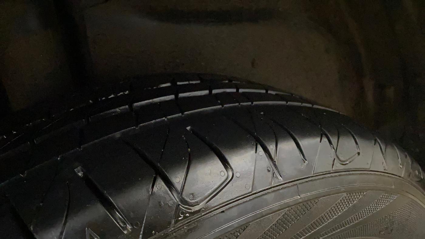 2020 MG HECTOR SHARP 1.5 DCT PETROL, Petrol, Automatic, 67,583 km, Right Rear Tyre Tread