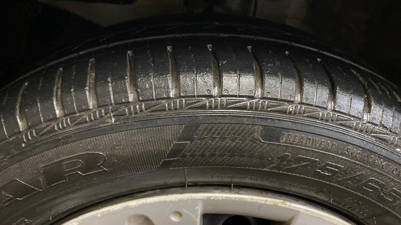 2017 Honda Amaze 1.2L I-VTEC S OPT, Petrol, Manual, 30,966 km, Left Front Tyre Tread
