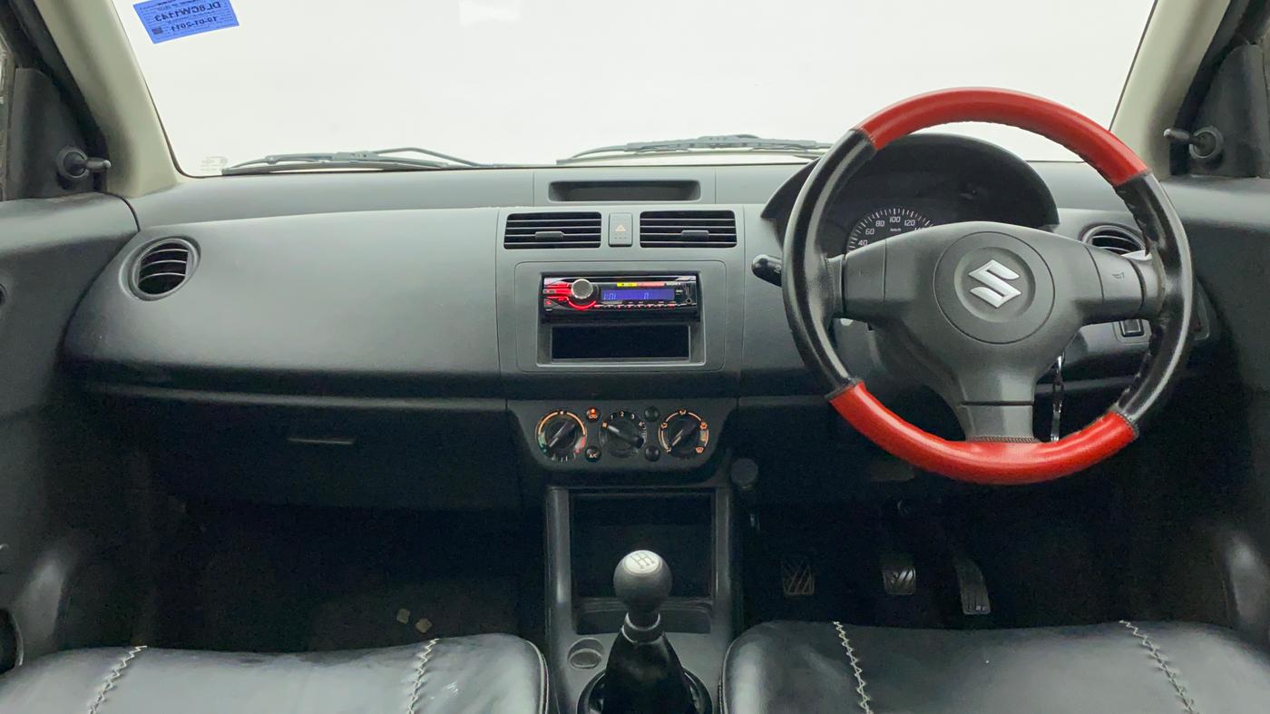 2011 Maruti Swift LXI, Petrol, Manual, 31,841 km, Dashboard