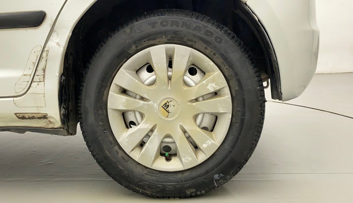 2011 Maruti Swift LXI, Petrol, Manual, 31,841 km, Left Rear Wheel