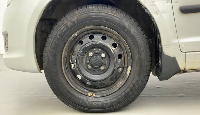 2011 Maruti Swift LXI, Petrol, Manual, 31,841 km, Left Front Wheel