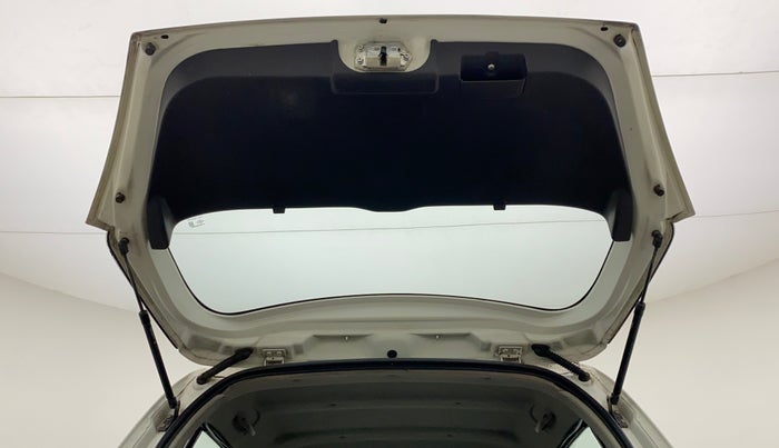 2011 Maruti Swift LXI, Petrol, Manual, 31,841 km, Boot Door Open