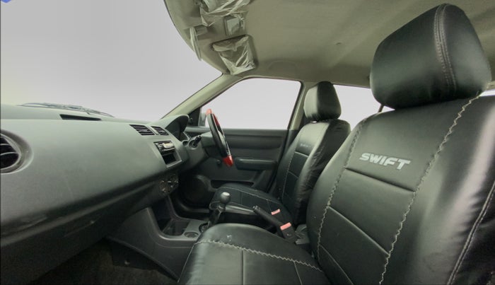2011 Maruti Swift LXI, Petrol, Manual, 31,841 km, Right Side Front Door Cabin