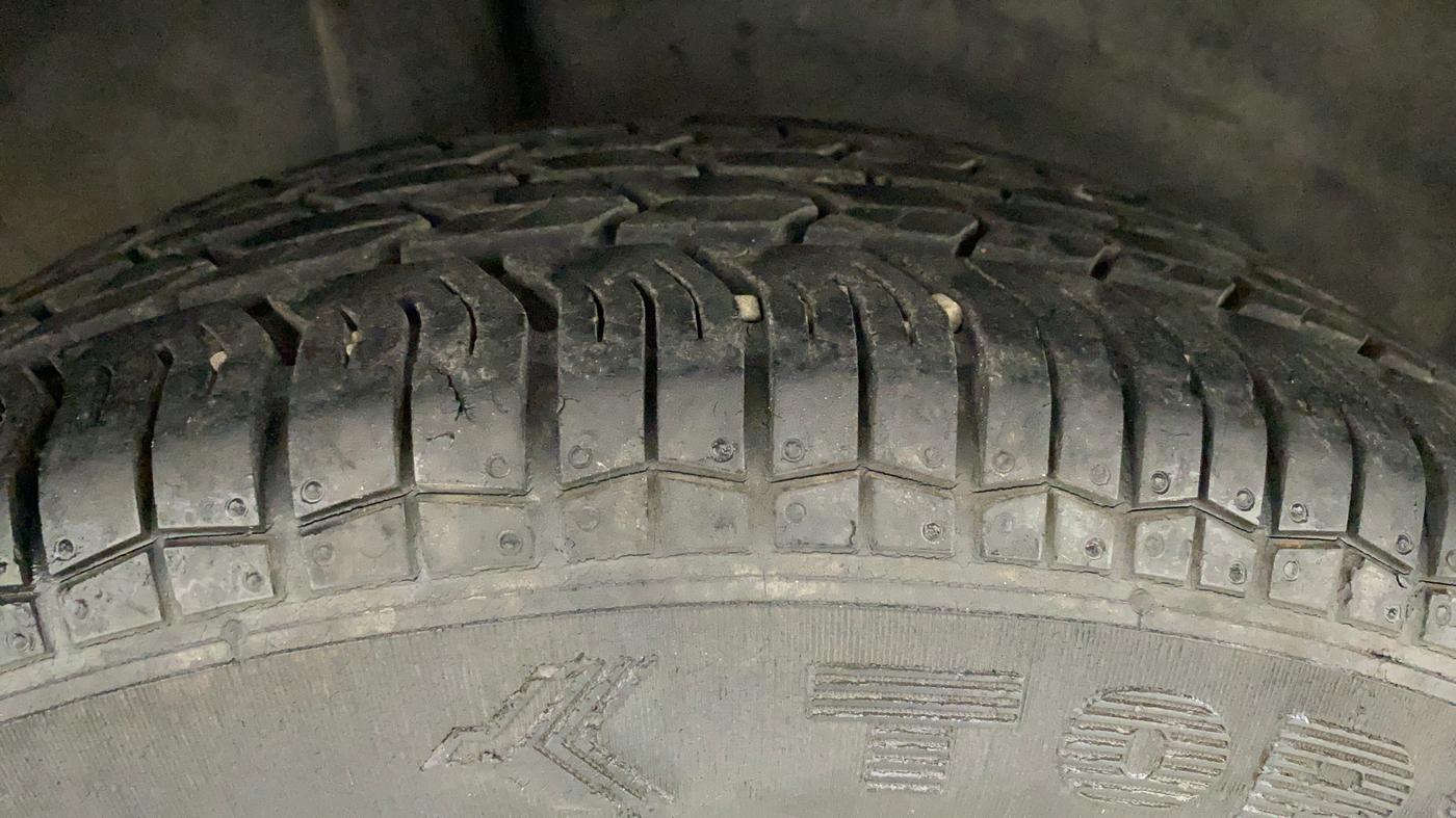 2011 Maruti Swift LXI, Petrol, Manual, 31,841 km, Right Rear Tyre Tread