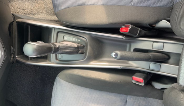 2021 Toyota Glanza G CVT, Petrol, Automatic, 68,895 km, Gear Lever