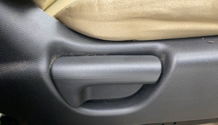 2017 Honda City 1.5L I-VTEC V MT, Petrol, Manual, 36,457 km, Driver Side Adjustment Panel