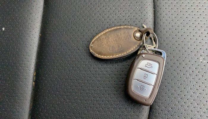 2018 Hyundai New Elantra 1.6 SX (O) AT DIESEL, Diesel, Automatic, 81,971 km, Key Close Up