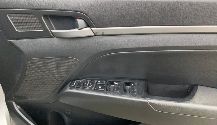 2018 Hyundai New Elantra 1.6 SX (O) AT DIESEL, Diesel, Automatic, 81,971 km, Driver Side Door Panels Control