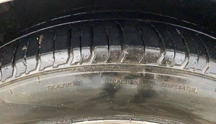 2018 Hyundai New Elantra 1.6 SX (O) AT DIESEL, Diesel, Automatic, 81,971 km, Right Front Tyre Tread