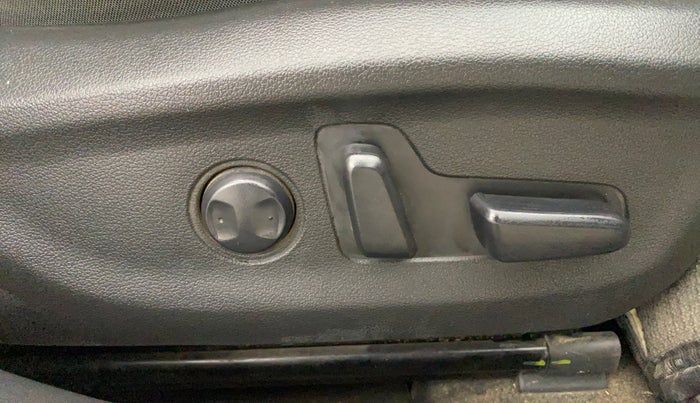 2018 Hyundai New Elantra 1.6 SX (O) AT DIESEL, Diesel, Automatic, 81,971 km, Driver Side Adjustment Panel