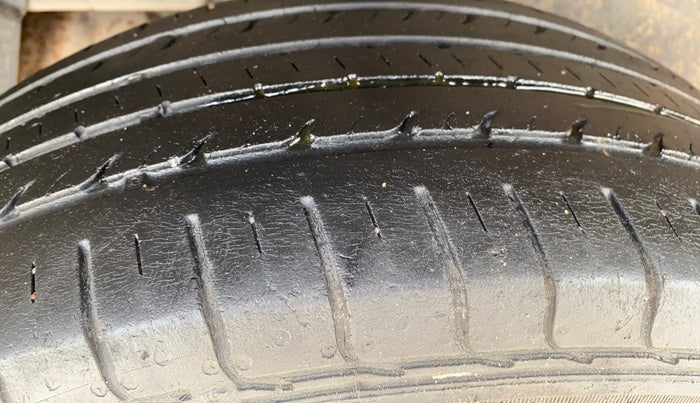 2019 Tata NEXON XM PETROL, Petrol, Manual, 63,534 km, Right Rear Tyre Tread