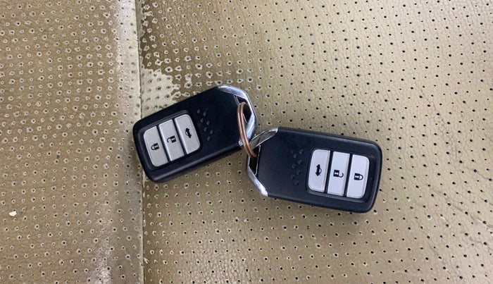 2017 Honda City 1.5L I-VTEC ZX CVT, Petrol, Automatic, 48,856 km, Key Close Up