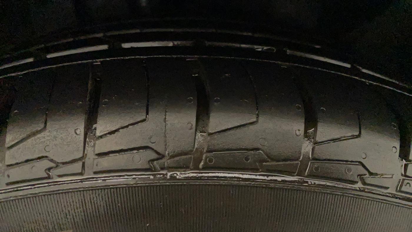 2018 Ford Ecosport TITANIUM + 1.5L DIESEL, Diesel, Manual, 40,167 km, Right Front Tyre Tread