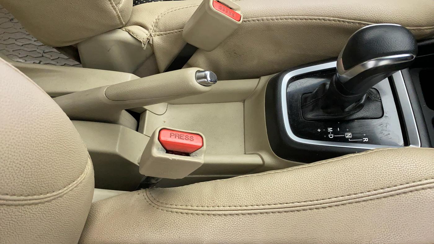 2017 Maruti Dzire ZDI Plus AMT, Diesel, Automatic, 69,679 km, Gear Lever