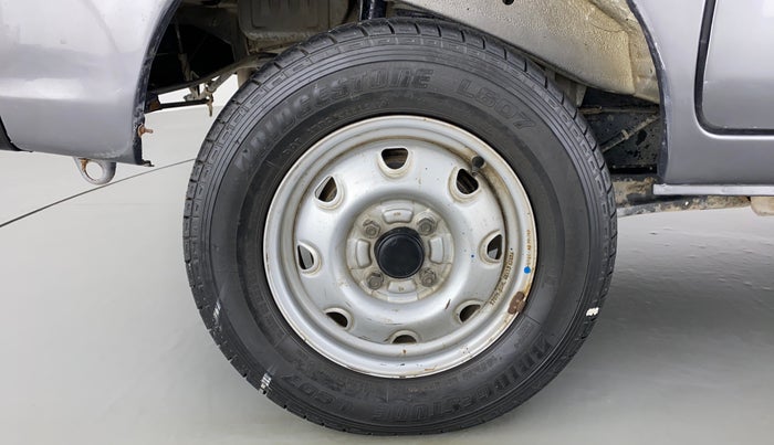 2017 Maruti Eeco 5 STR CNG WITH AC PLUSHTR, CNG, Manual, 24,888 km, Right Rear Wheel