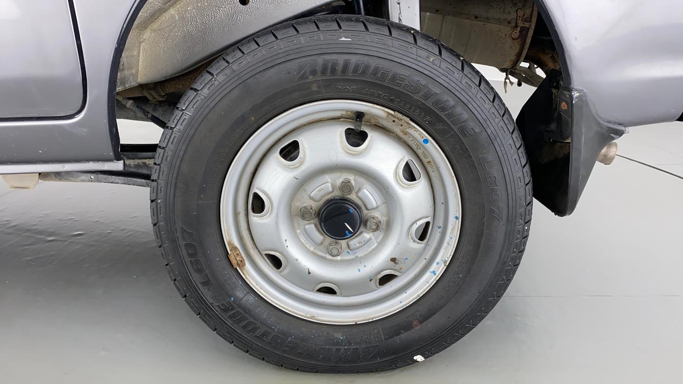 2017 Maruti Eeco 5 STR CNG WITH AC PLUSHTR, CNG, Manual, 24,888 km, Left Rear Wheel