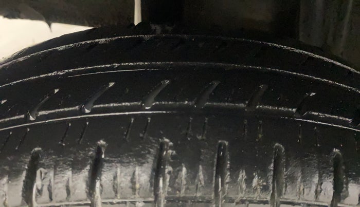 2019 Renault Kwid RXT 1.0 (O), Petrol, Manual, 44,011 km, Right Rear Tyre Tread