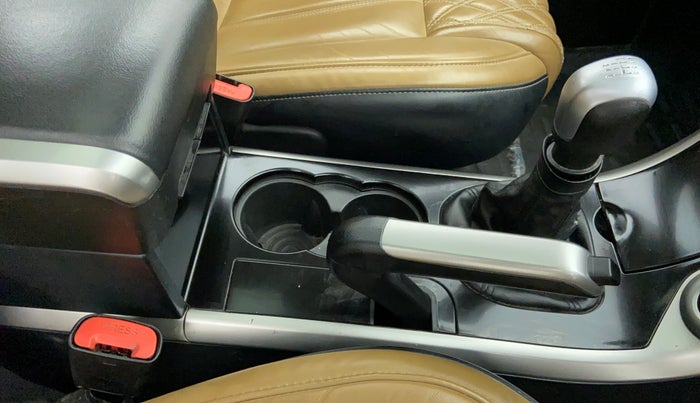 2018 Mahindra XUV500 W11 (O), Diesel, Manual, 48,894 km, Gear Lever