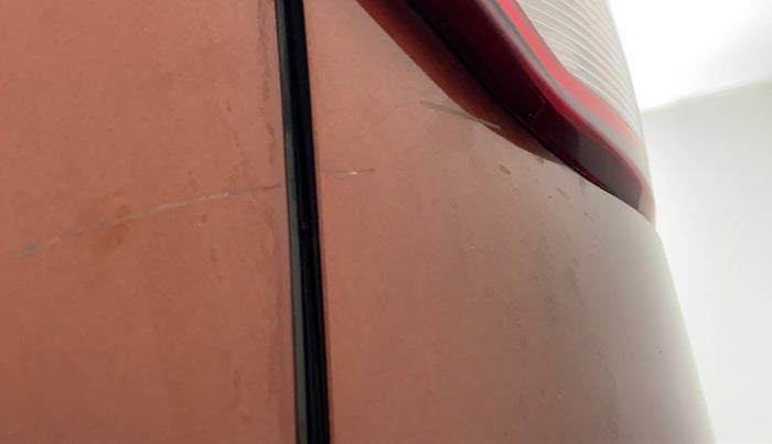 2018 Mahindra XUV500 W11 (O), Diesel, Manual, 48,894 km, Right quarter panel - Minor scratches