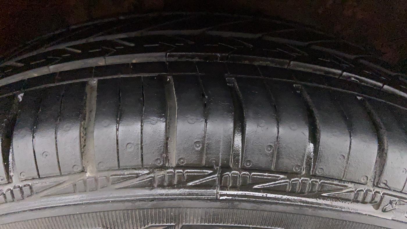 2018 Maruti Celerio VXI CNG OPT, CNG, Manual, 40,582 km, Right Front Tyre Tread