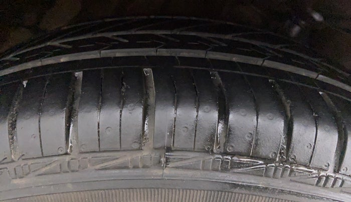 2018 Maruti Celerio VXI CNG OPT, CNG, Manual, 40,582 km, Right Rear Tyre Tread