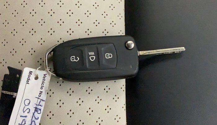 2023 Tata ALTROZ XM PLUS DIESEL, Diesel, Manual, 41,731 km, Key Close Up