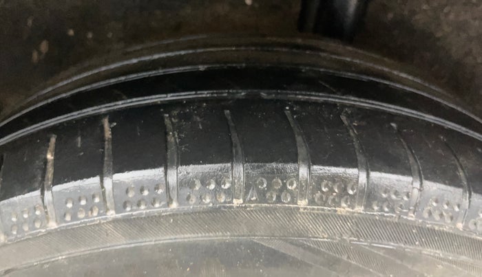 2017 Ford Ecosport TITANIUM 1.5L DIESEL, Diesel, Manual, 1,49,754 km, Left Rear Tyre Tread