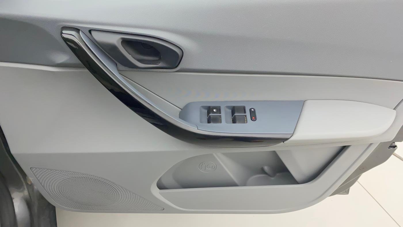 2020 Tata TIGOR XMA PETROL, Petrol, Automatic, 29,695 km, Driver Side Door Panels Control