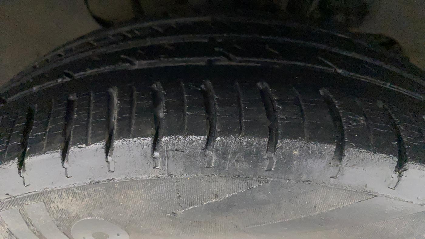 2020 Tata TIGOR XMA PETROL, Petrol, Automatic, 29,695 km, Right Front Tyre Tread