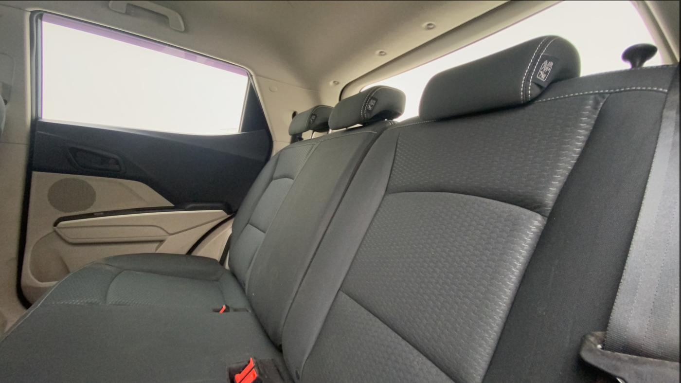 2019 Mahindra XUV300 W6 1.5 DIESEL, Diesel, Manual, 78,183 km, Right Side Rear Door Cabin