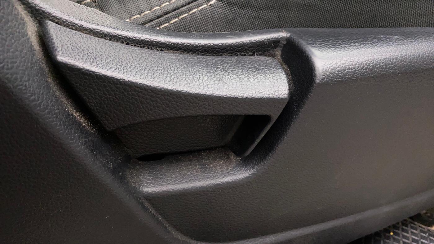 2019 Mahindra XUV300 W6 1.5 DIESEL, Diesel, Manual, 78,183 km, Driver Side Adjustment Panel