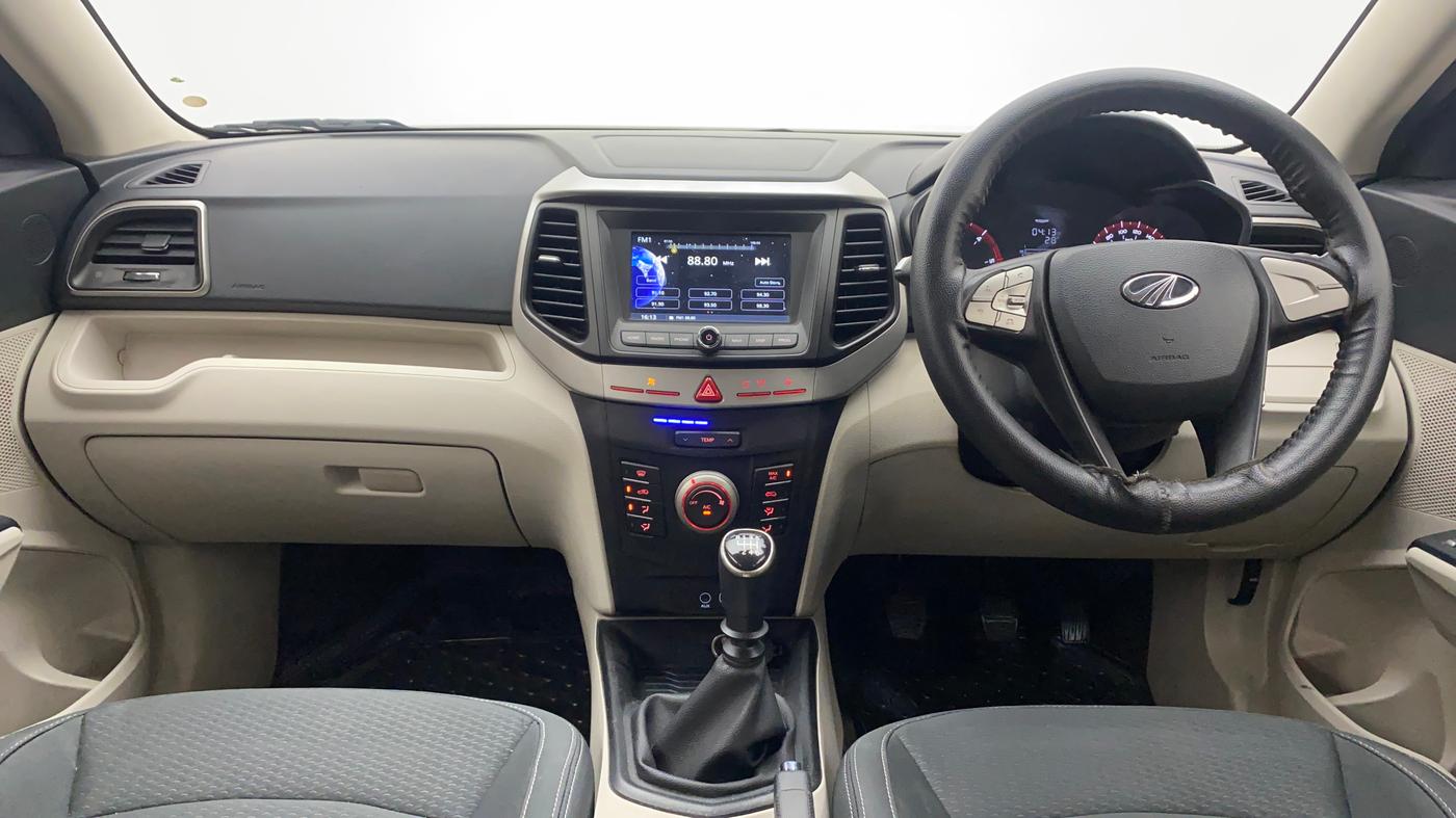 2019 Mahindra XUV300 W6 1.5 DIESEL, Diesel, Manual, 78,183 km, Dashboard