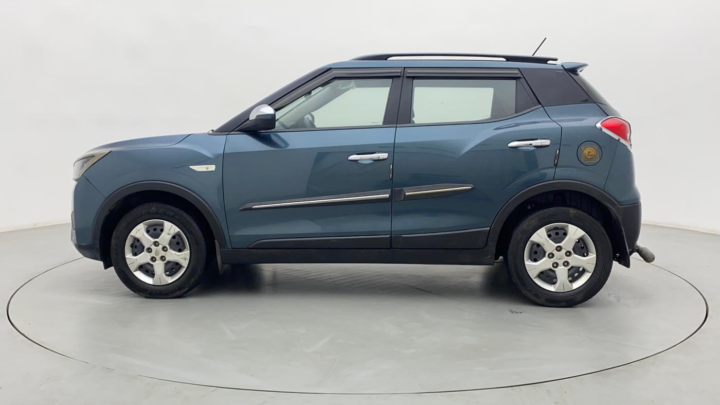 2019 Mahindra XUV300 W6 1.5 DIESEL, Diesel, Manual, 78,183 km, Left Side
