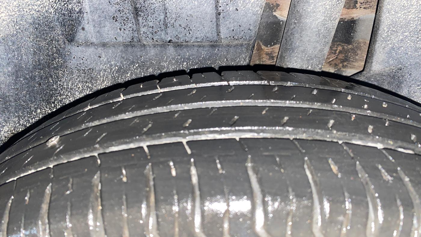 2017 Maruti Dzire VXI, Petrol, Manual, 21,713 km, Left Rear Tyre Tread