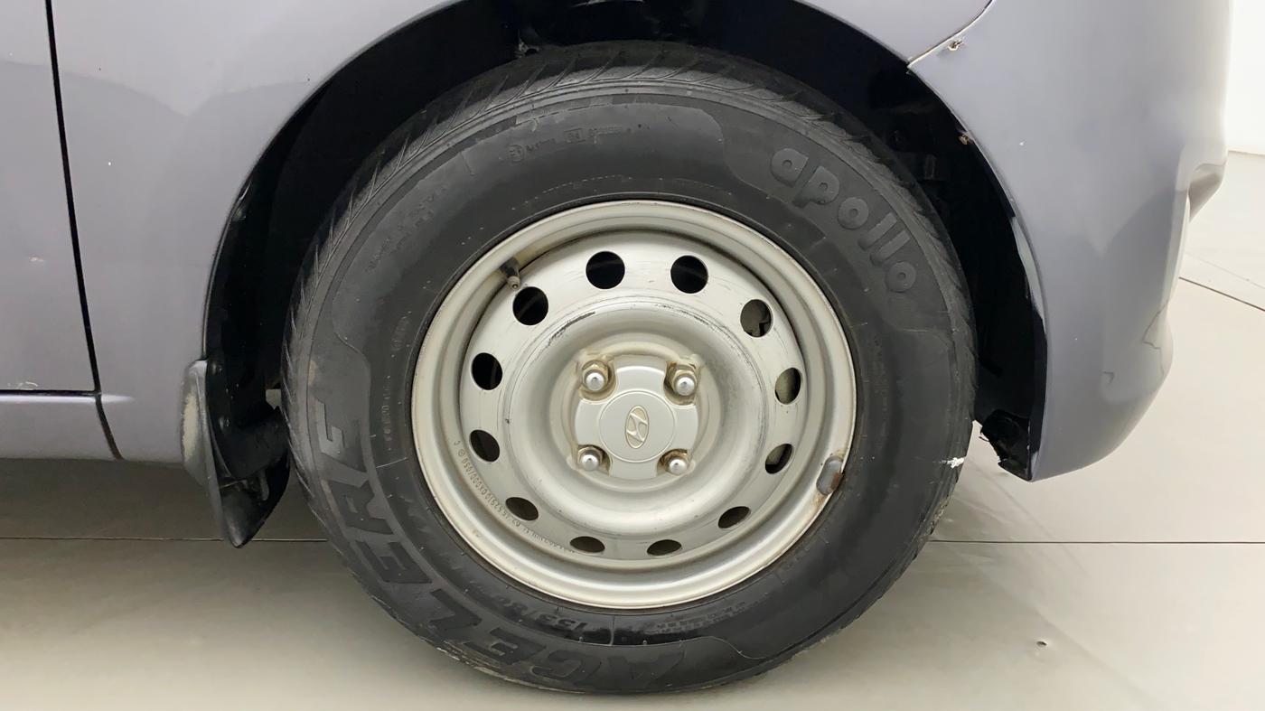 2014 Hyundai i10 MAGNA 1.1, Petrol, Manual, 40,013 km, Right Front Wheel