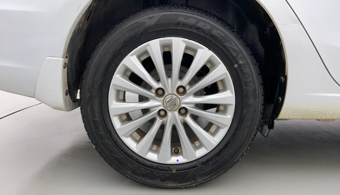 2016 Maruti Ciaz  ZDI SHVS, Diesel, Manual, 87,800 km, Right Rear Wheel