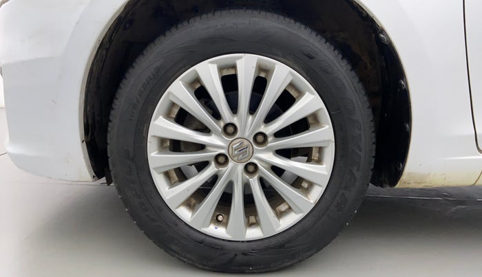 2016 Maruti Ciaz  ZDI SHVS, Diesel, Manual, 87,800 km, Left Front Wheel
