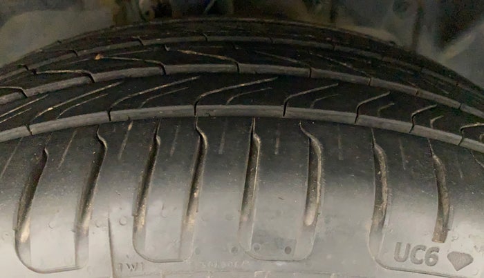 2017 Ford Ecosport TITANIUM 1.5L PETROL AT, Petrol, Automatic, 82,482 km, Right Front Tyre Tread