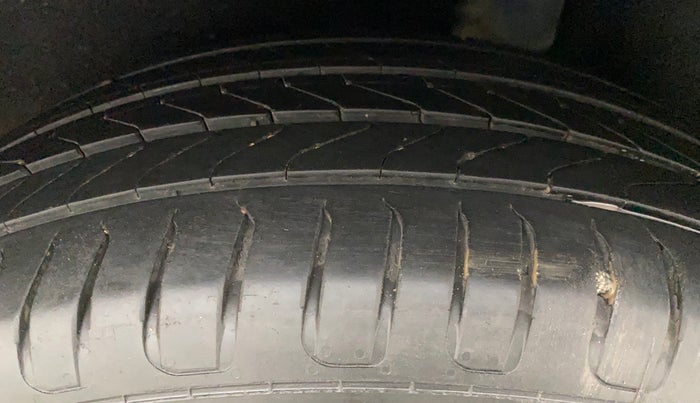 2017 Ford Ecosport TITANIUM 1.5L PETROL AT, Petrol, Automatic, 82,482 km, Left Rear Tyre Tread