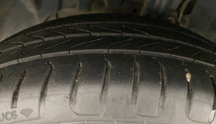 2017 Ford Ecosport TITANIUM 1.5L PETROL AT, Petrol, Automatic, 82,482 km, Left Front Tyre Tread