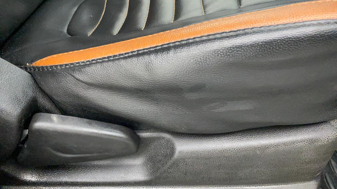 2019 Renault Kwid RXT Opt, Petrol, Manual, 28,018 km, Driver Side Adjustment Panel