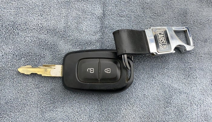 2019 Renault Kwid RXT Opt, Petrol, Manual, 28,018 km, Key Close Up
