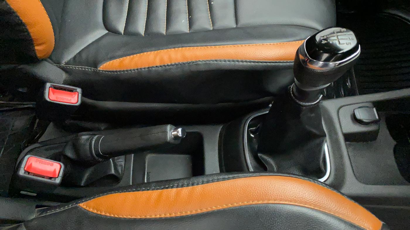 2019 Renault Kwid RXT Opt, Petrol, Manual, 28,018 km, Gear Lever